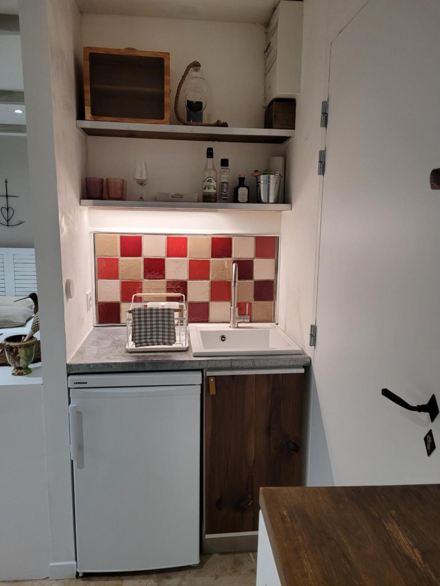 La Maison Blanche Intra-Muros Free Parking Aigues-Mortes Habitación foto